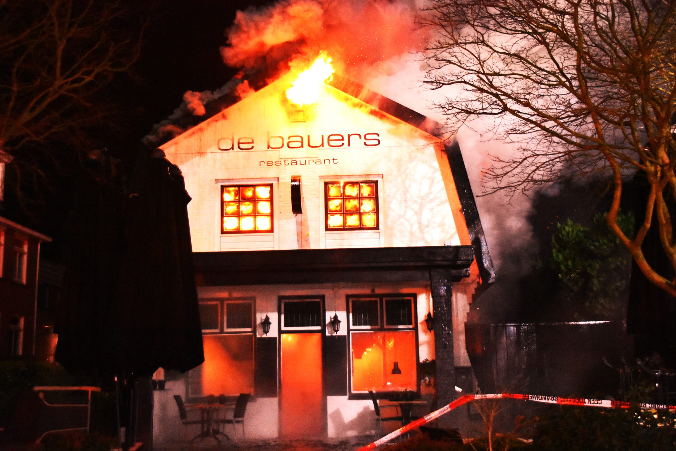 Brand verwoest restaurant Bauers